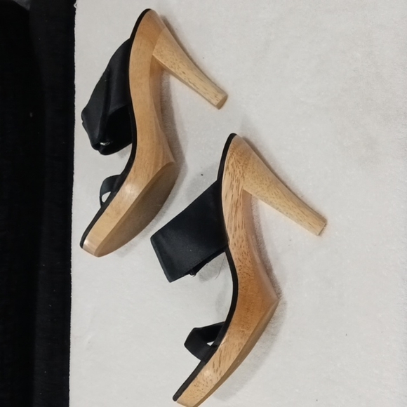 Bakers Black Chunky Strappy Heels. SIZE 10. - Picture 5 of 12